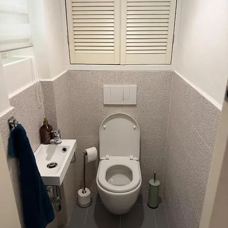 Apartment Stylish With Private Sauna And Parking *